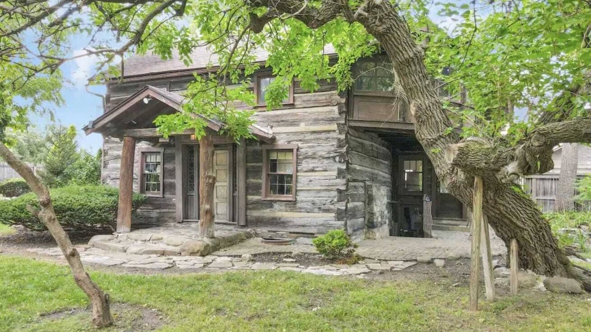 Old North Columbus House | The City Cabin - Unique and Historic!