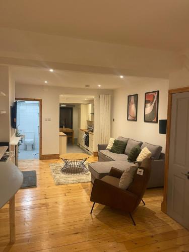 Great Shelford House | The City House by Tas