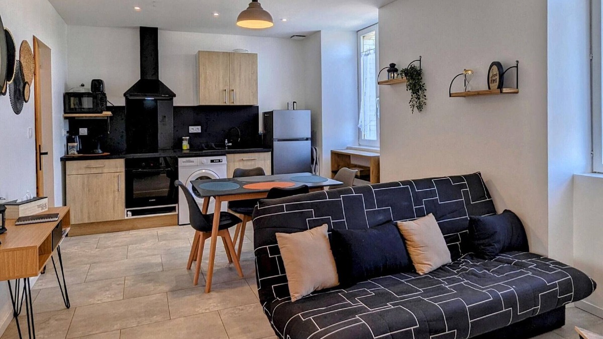 Hericourt Cottage | The City in the Countryside - Renovated Apartment in Héricourt