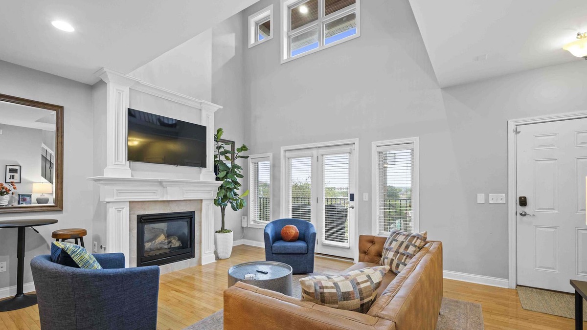 Covington Condo | The City Staycation Condo - Downtown Cincy Views