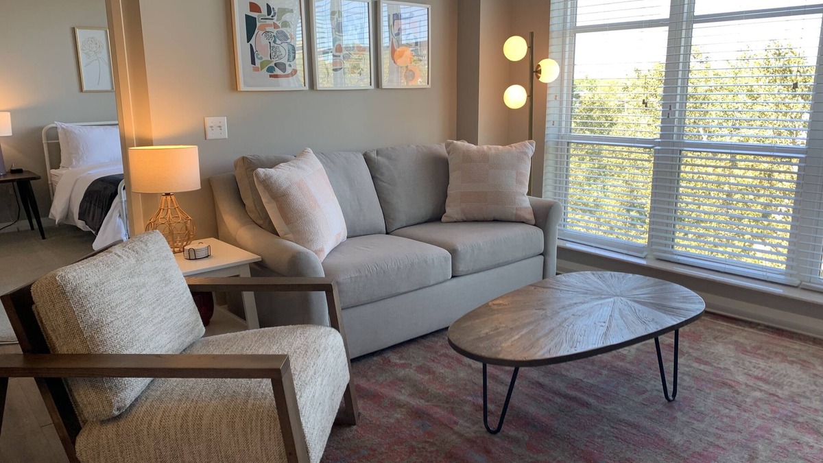 Downtown Columbus Apartment | The City View Suite | Garage Parking | Top Floor!