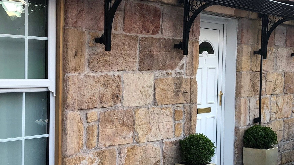 Tillicoultry Apartment | The Clacks Rustic Abode