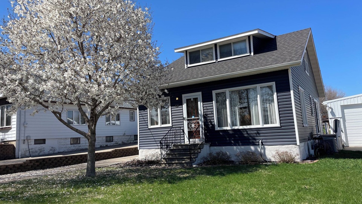 Clarks Grove House | The Clarks Grove Cooperative