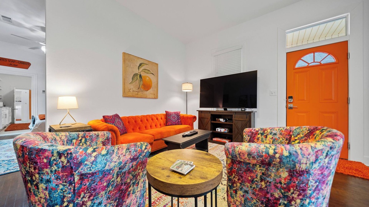 Hot Springs Cottage | The Clementine - Walk to Restaurants, Shops, Bars in Historic Downtown!