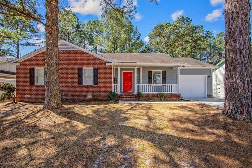 Fayetteville House | The Cliffdale Cottage