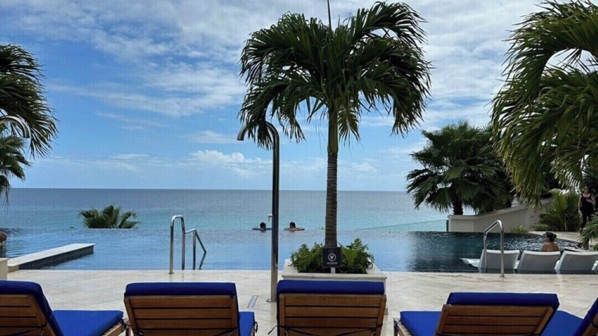 Sea Point Condo | The Cliffs 2BR 2.5BA Apt Private Beach Sleeps 5nLuxury Oceanfront Apartment