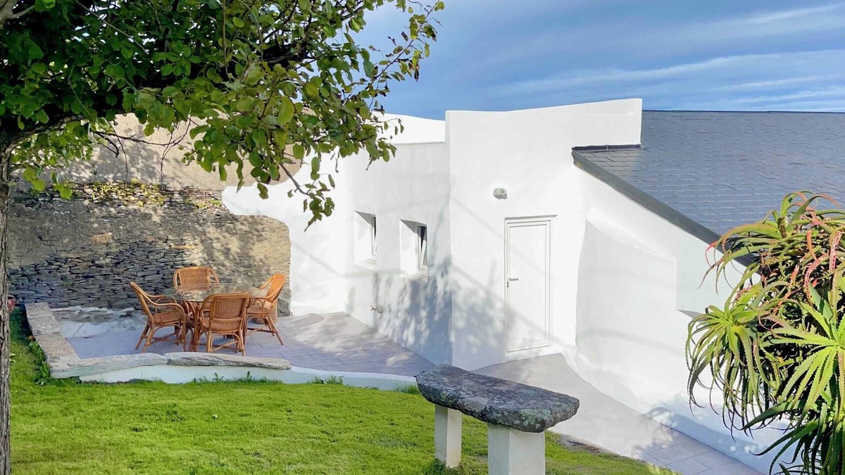 Porto do Barqueiro House | The Cliffs - La Maison du Puits