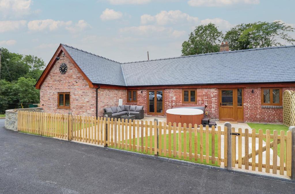Montgomery House | The Clockhouse