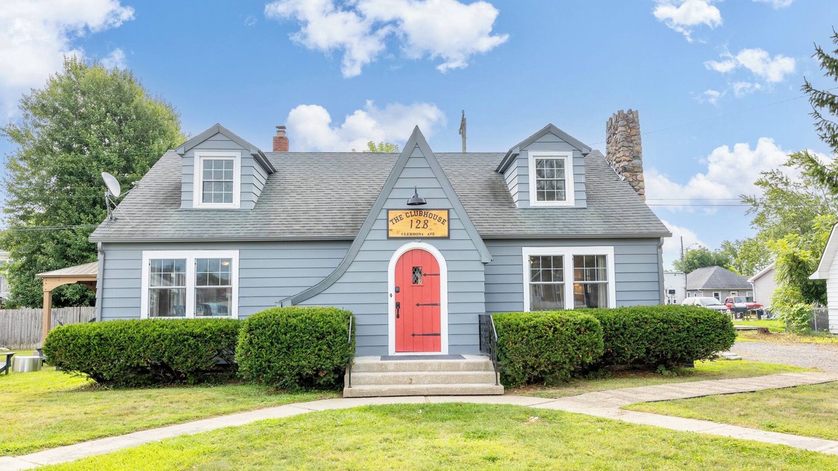 Russells Point House | The Clubhouse at the Lake