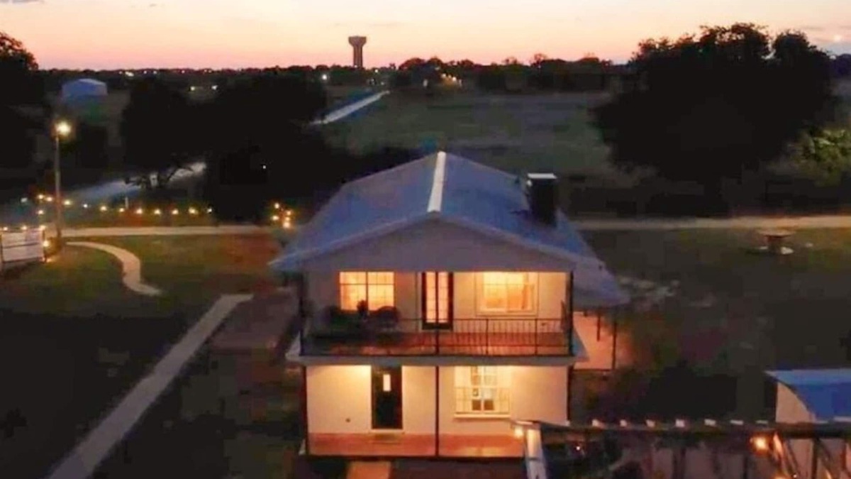 Thackerville House | The Clubhouse near WinStar - Your Central Hub for Fun