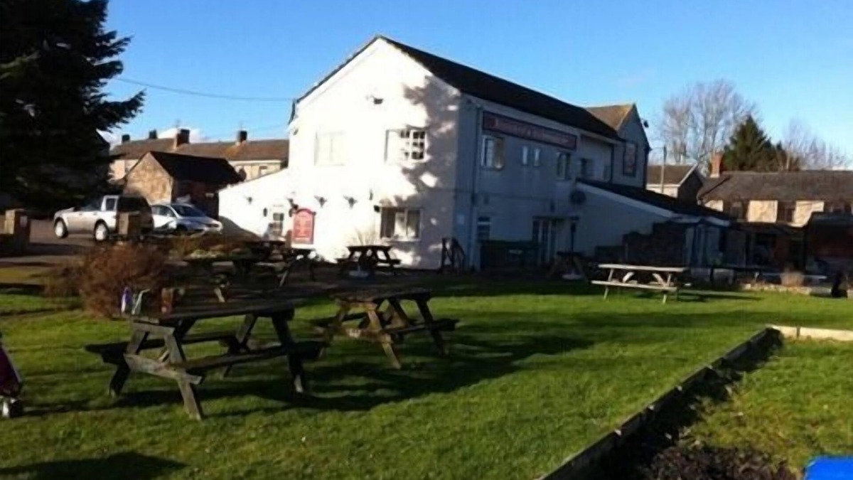 Caerwent Hotel | The Coach & Horses Inn