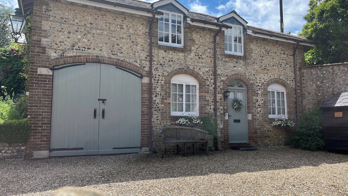 Piddletrenthide Cottage | THE COACH HOUSE AT LACKINGTON FARM, with open fire in Piddletrenthide