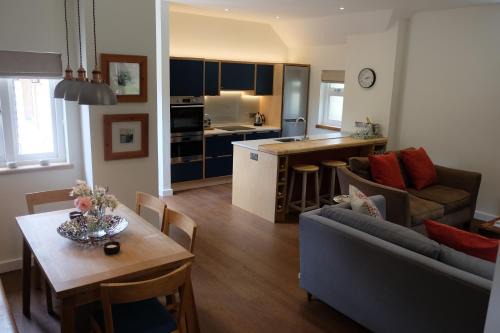 Scaynes Hill House | The Coach House at Hoods Croft