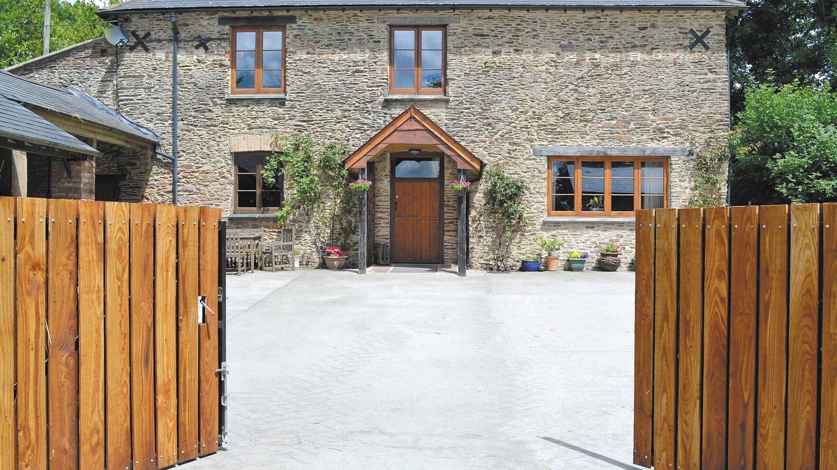 Brushford Cottage | The Coach House - EXG