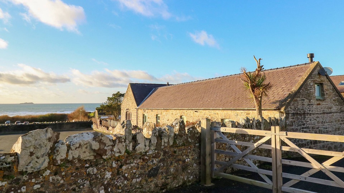 Broad Haven Cottage | THE COACH HOUSE, pet friendly, with open fire in Broad Haven