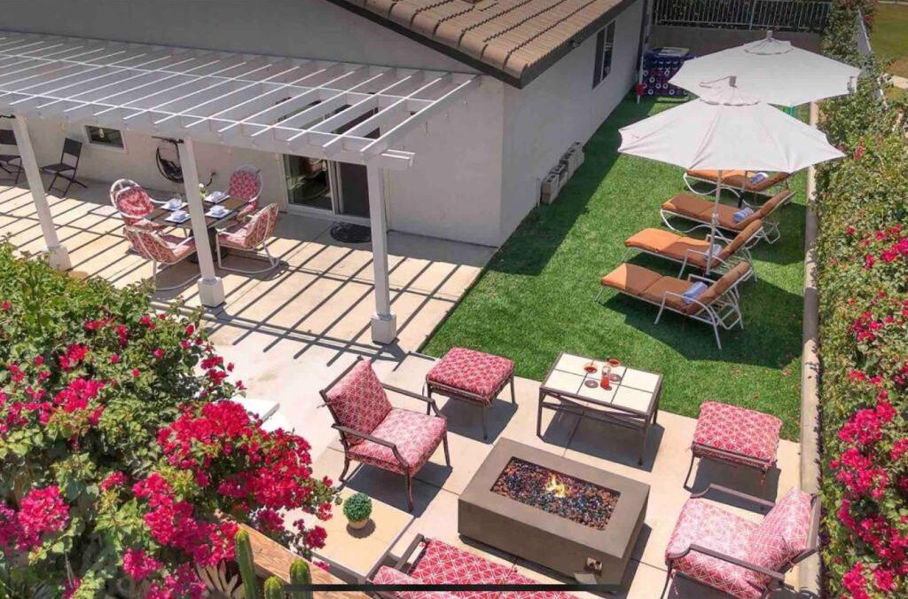 Coachella House | The Coachella Gem weekly discounts