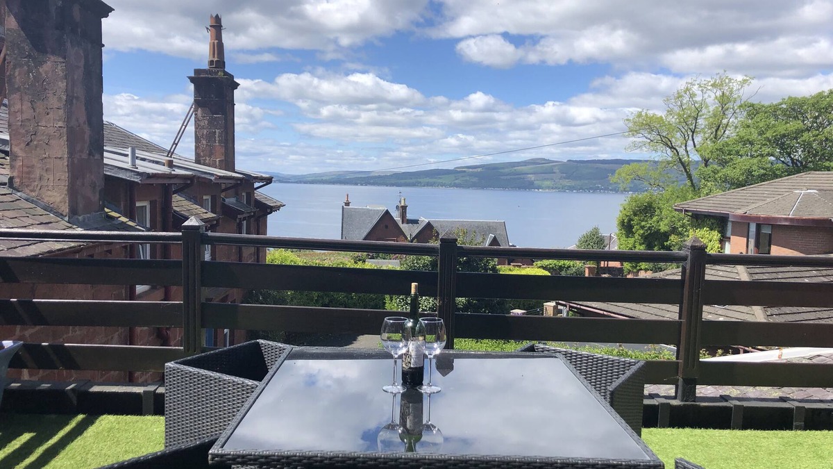 Skelmorlie Villa | The Coachhouse by the River Clyde