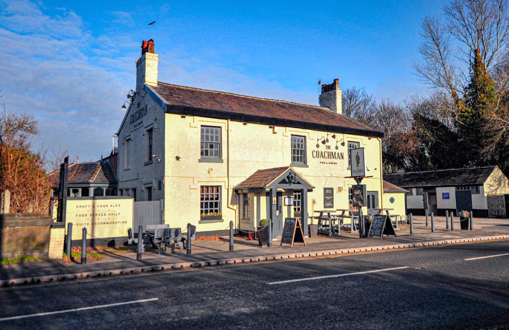 Northwich Hotel | The Coachman Pub, Hartford, ROOM ONLY