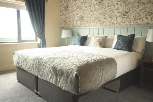 Roscommon Hotel | The Coachmans Inn
