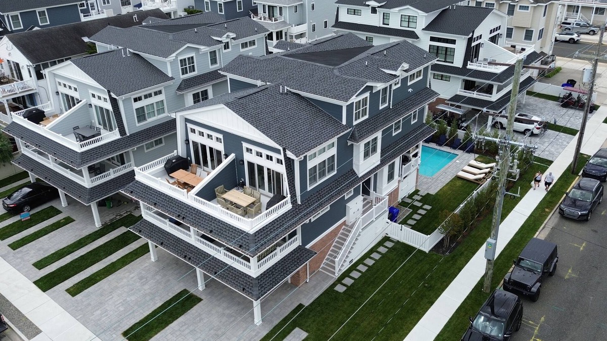 Avalon House | The Coastal Cove - Heart of Avalon - Walking distance to the beach!