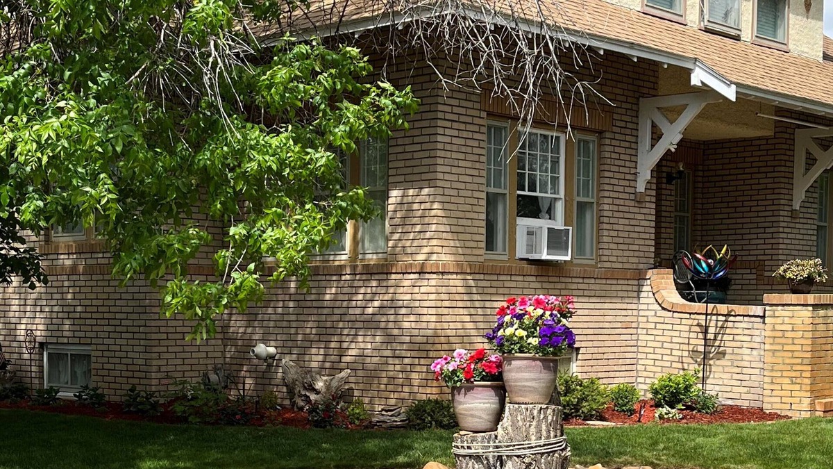 Bynum Bed & Breakfast | The Coffey House