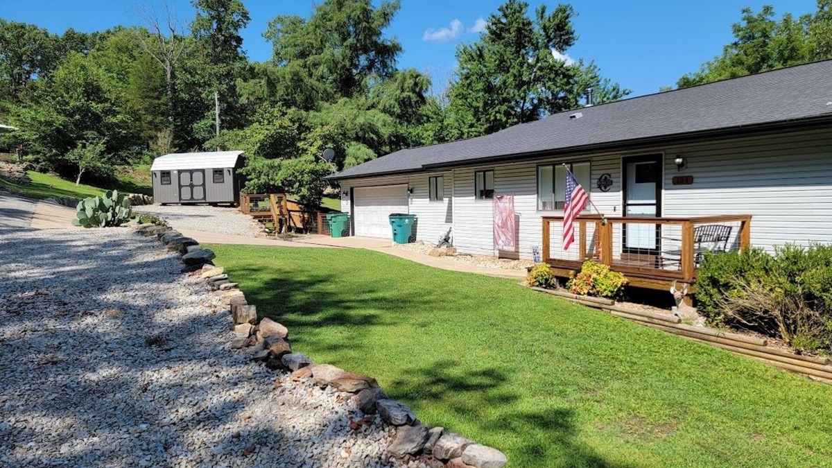 Bull Shoals House | The Coleman Lake House