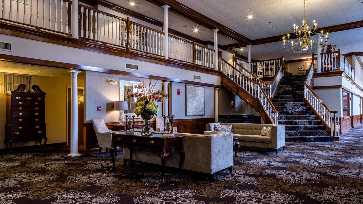 Gardner Hotel | The Colonial Hotel