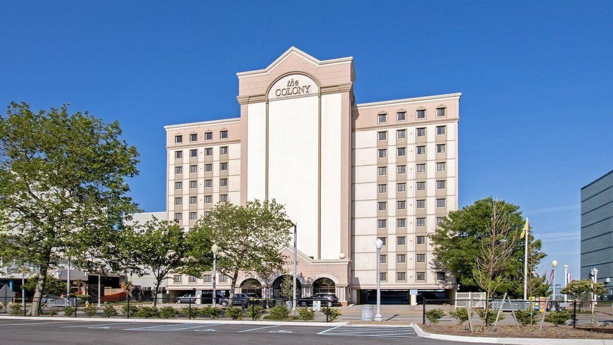 Northeast Virginia Beach Condo | The Colony - Oceanfront 2BR/2BA - Great Views!