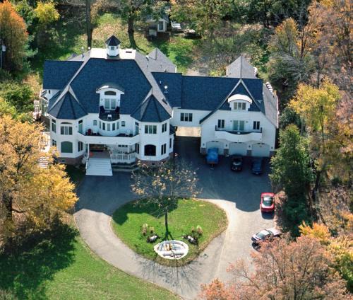 Harper's Choice Hotel | The Columbia Inn at Peralynna