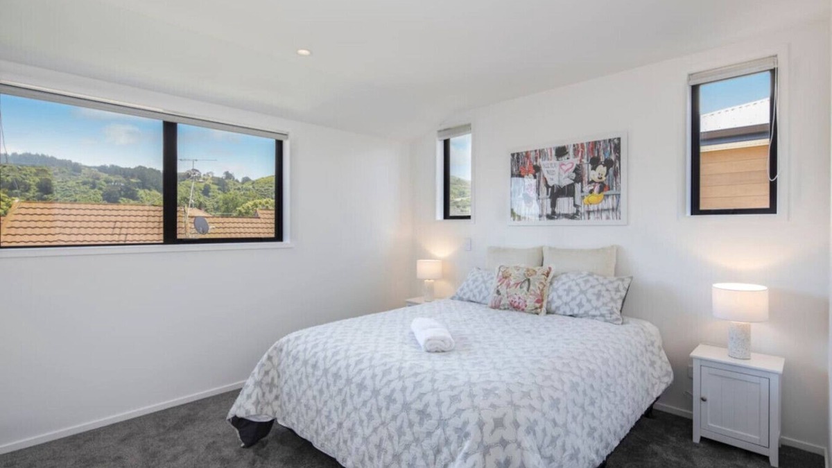 Lower Hutt House | The Comfortable Biddle Cottage