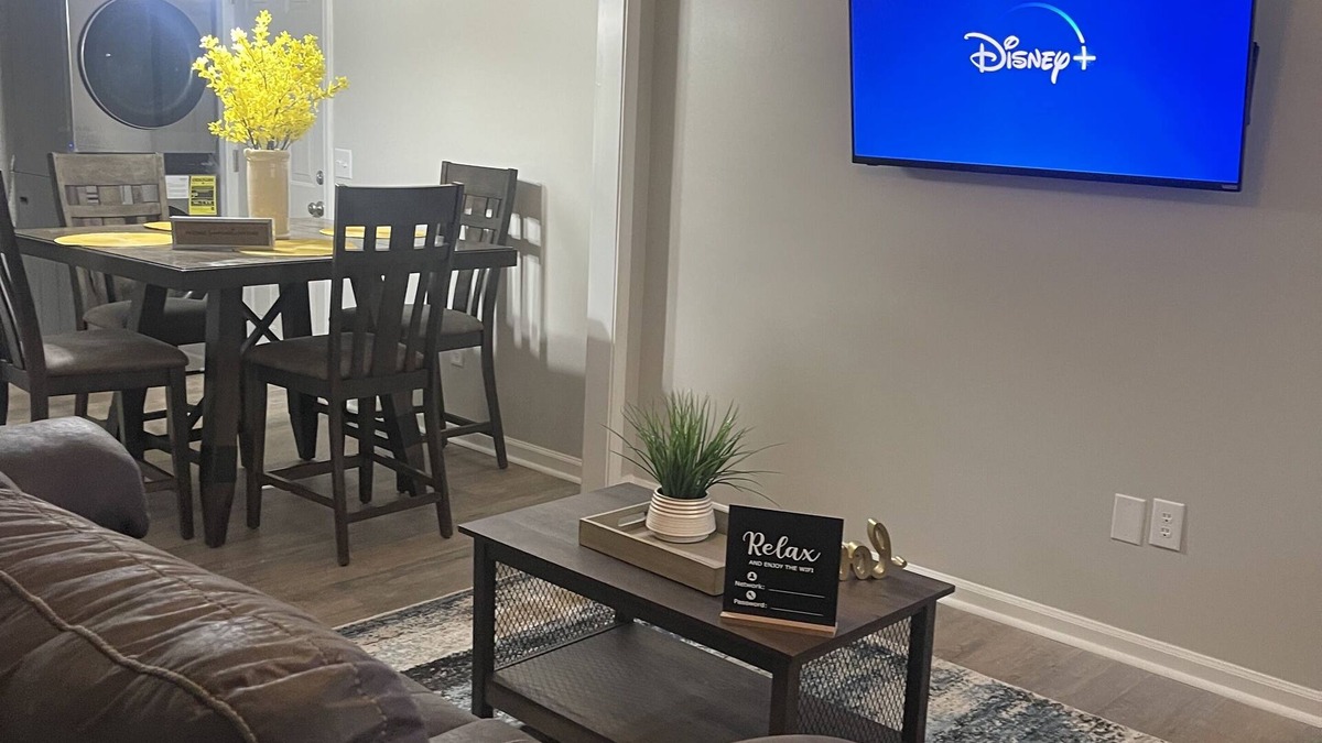 State Park House | The Comfortable Getaway in Northeast Columbia