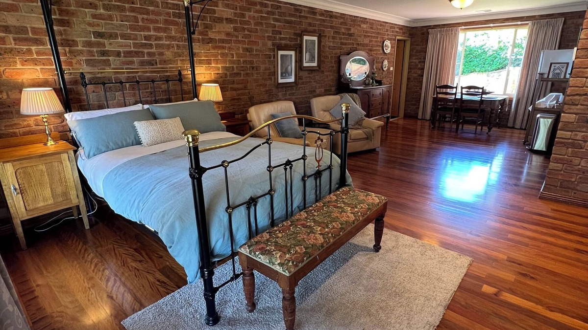 Borenore Bed & Breakfast | The Comforts of Home @Kelanvale