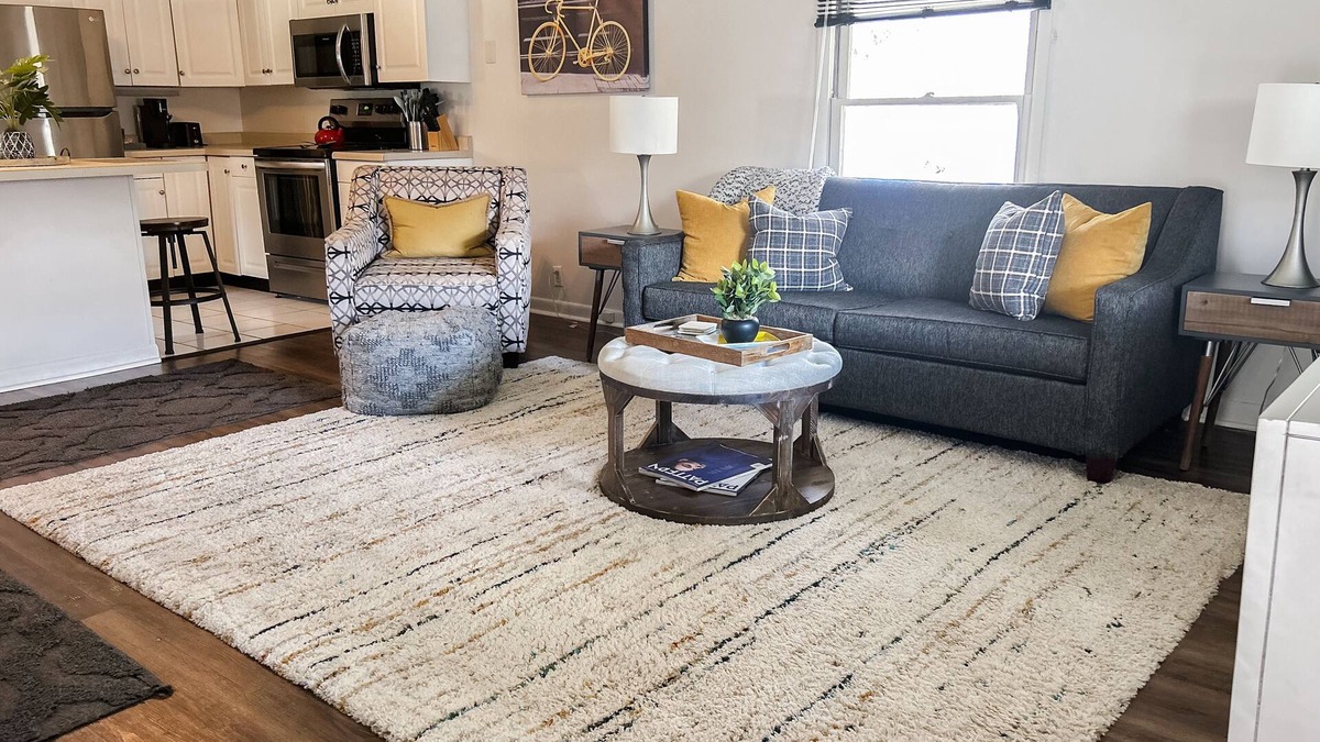 Indianapolis Apartment | The Comfy Carriage House