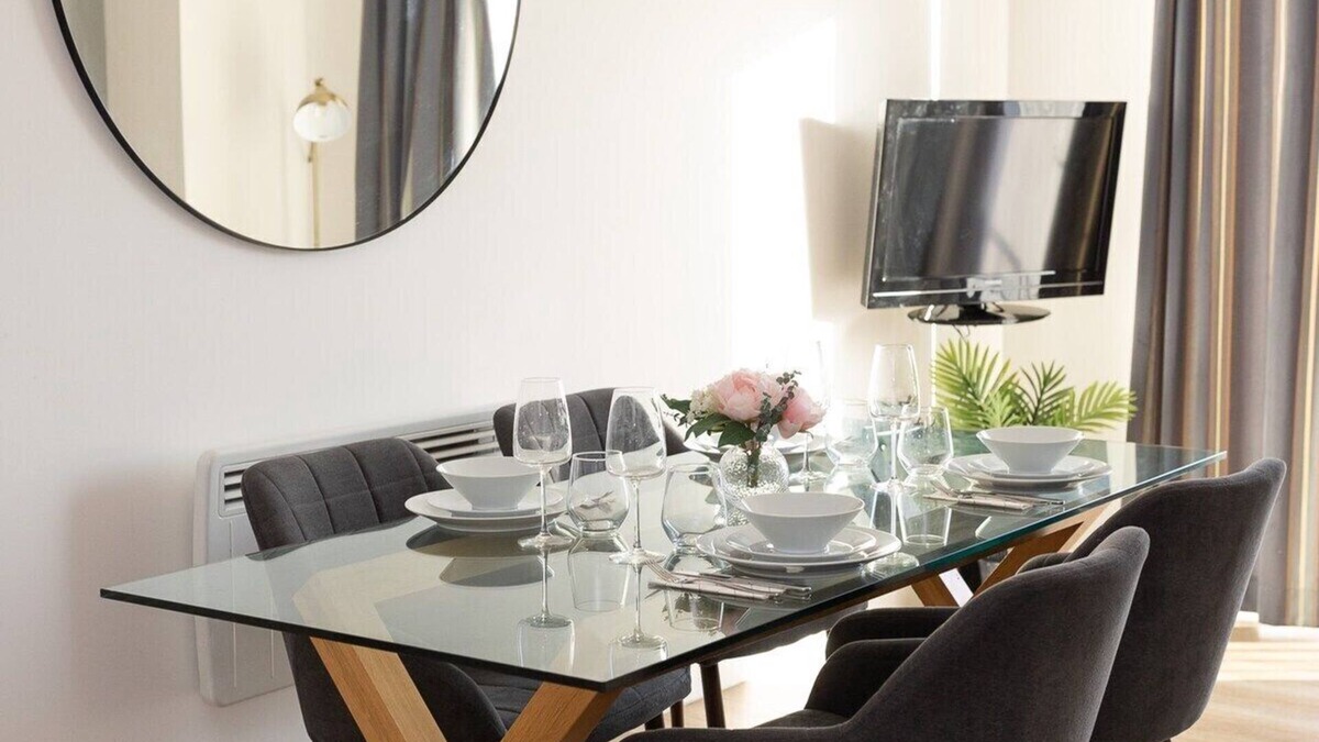 Hatfield Apartment | The comfy Hatfield nest
