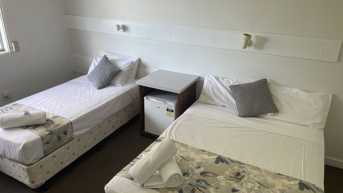 Nambour Hotel | The Commercial Hotel Nambour