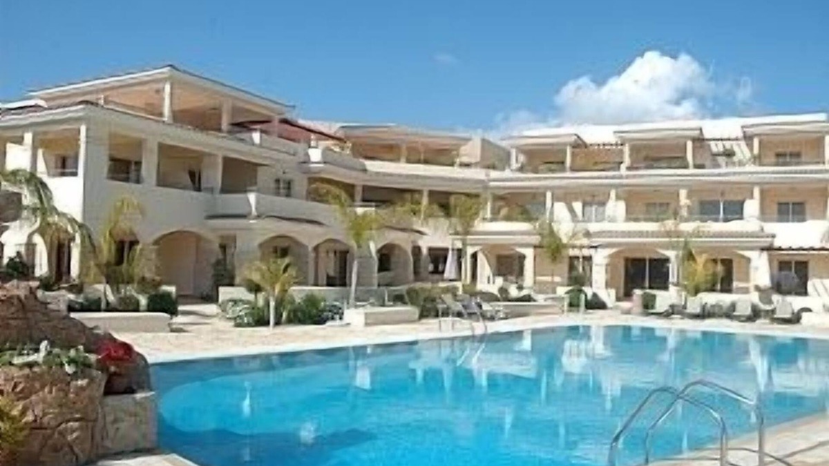 Mandria Apartment | The complex has a sauna and fitness room, health spa, jacuzzis, outdoor pools,