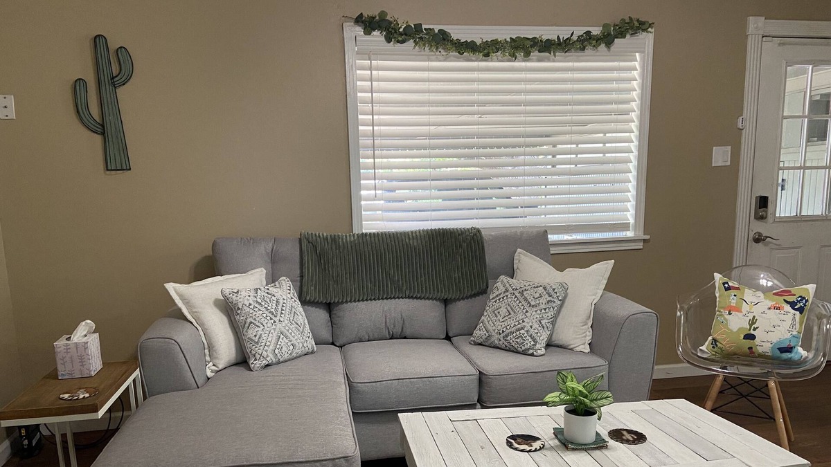 San Angelo Cottage | The Concho Cottage - 8 mins to Downtown & pet friendly!