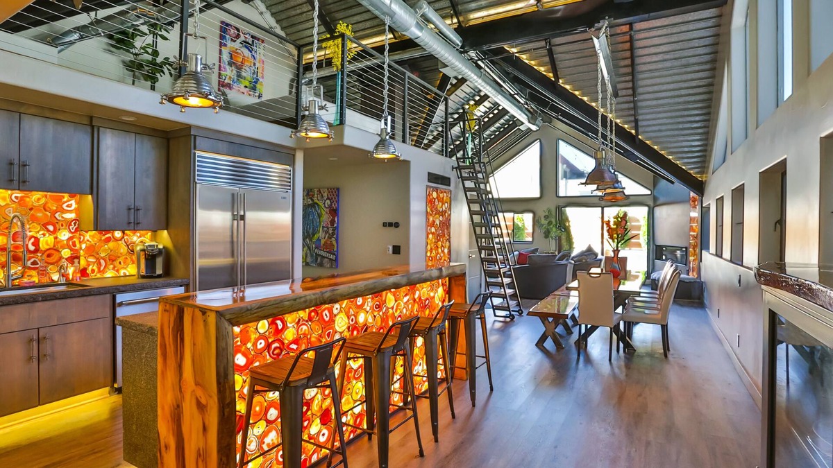 Stateline Villa | The Condo at Stateline, Exclusive and Luxurious.