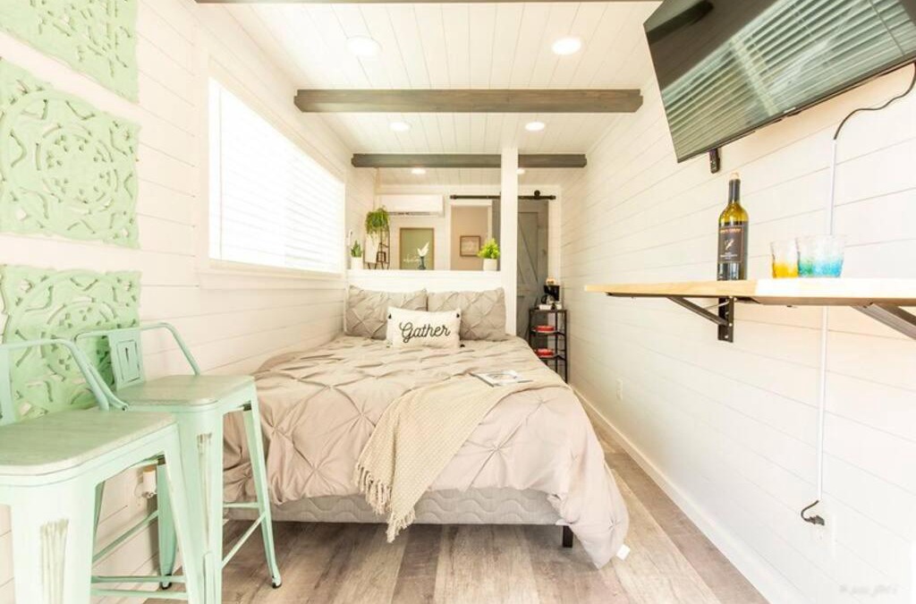 Johnson City House | The Container Retreat @ 290 Wine Trail #10 Welcome friends!