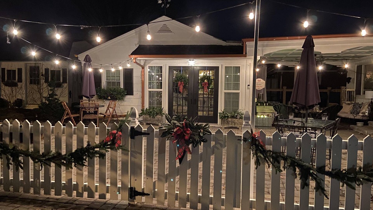Bristol Cottage | The Coop at Coptimist Cottage