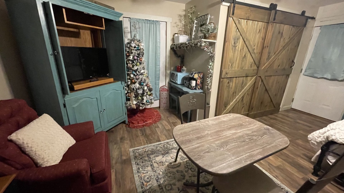 Middleburg Cabin | The Coop Inn