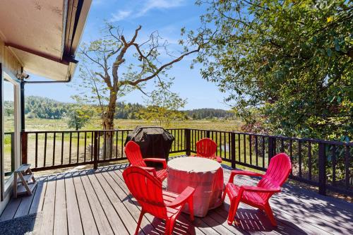 Coos Bay House | The Coos Chateau