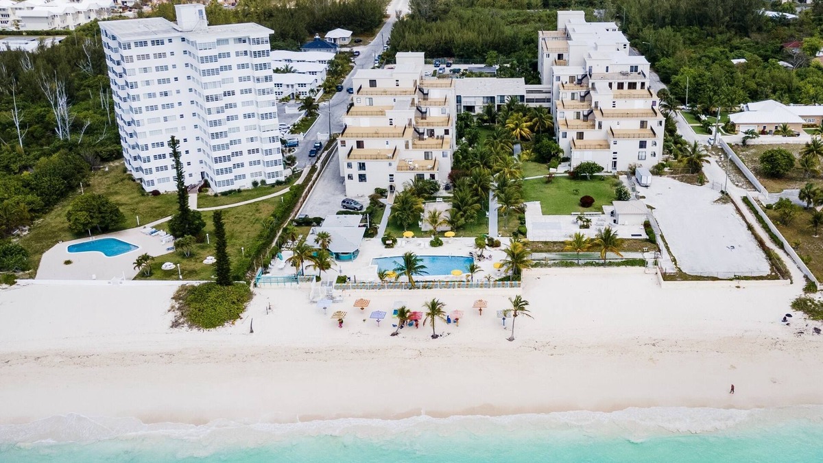 Williams Town Resort | The Coral Beach Hotel - Luxury Beachfront Suite!