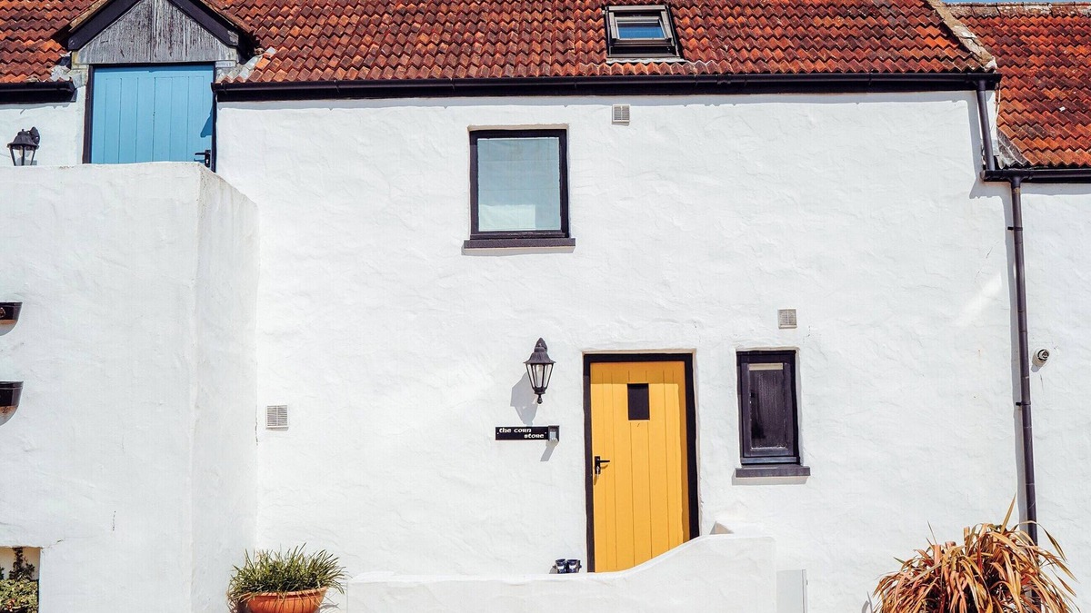 Lydstep Cottage | The Corn Store - UK6716
