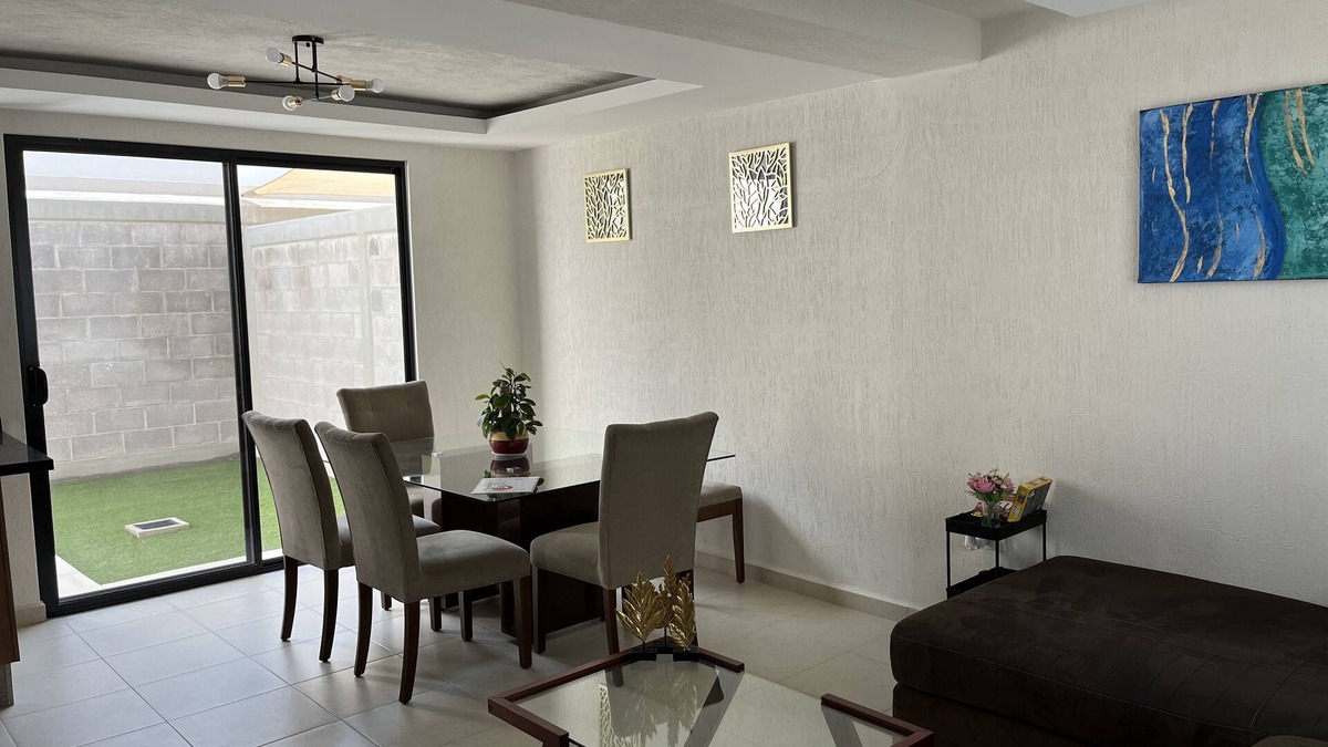 Queretaro House | the corner house