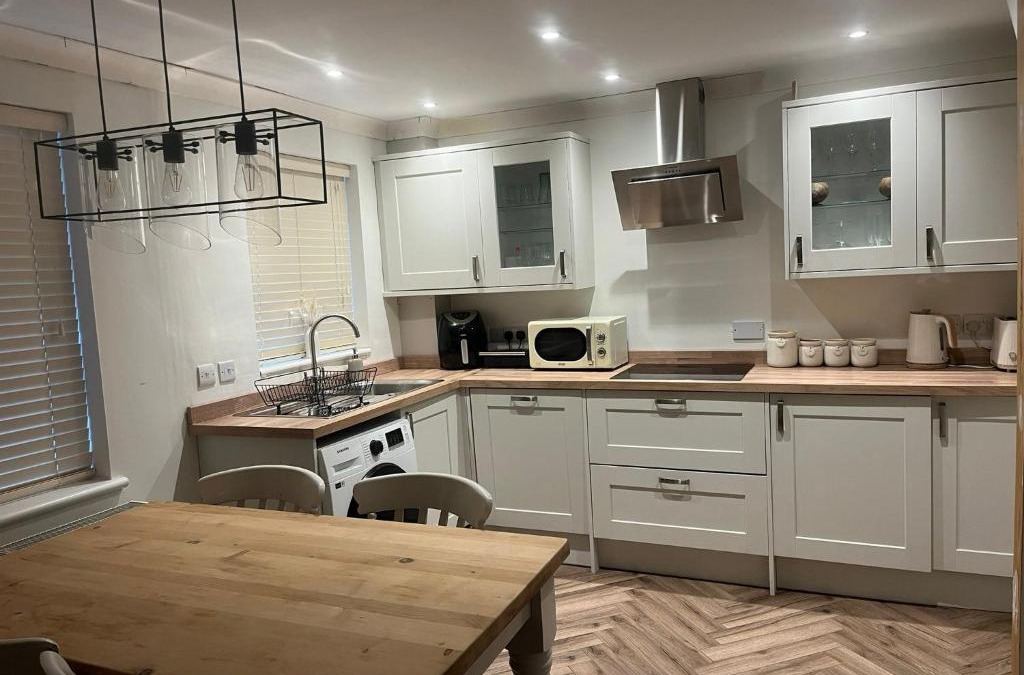 Crynant House | The cosy beach House