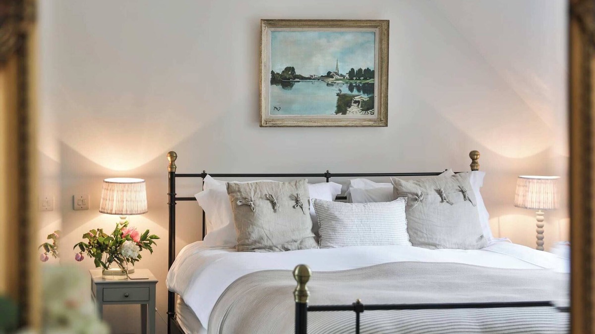 Cheltenham House | The Cotswold Coachhouse , Cotswolds