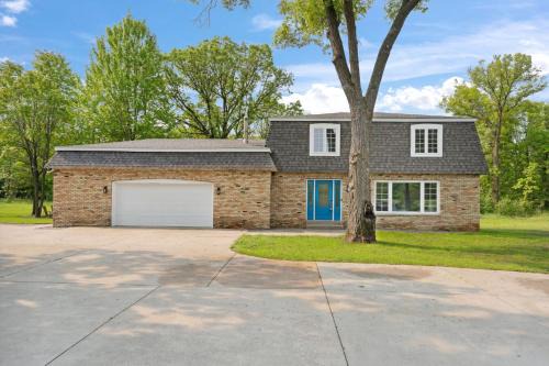 Sauk Rapids House | The Cottage at Enchanted Pines