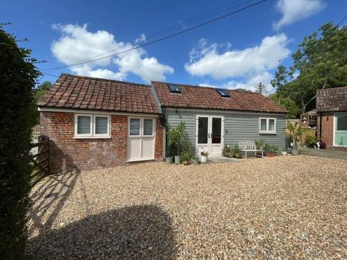 West Lavington Apartment | The Cottage at No. 3