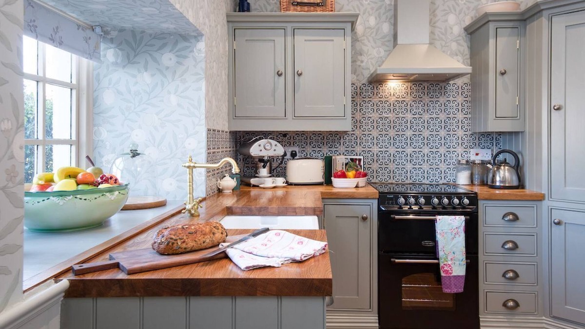 Cornhill on Tweed Cottage | THE COTTAGE, Branxton - sleeps 2 guests in 1 bedroom